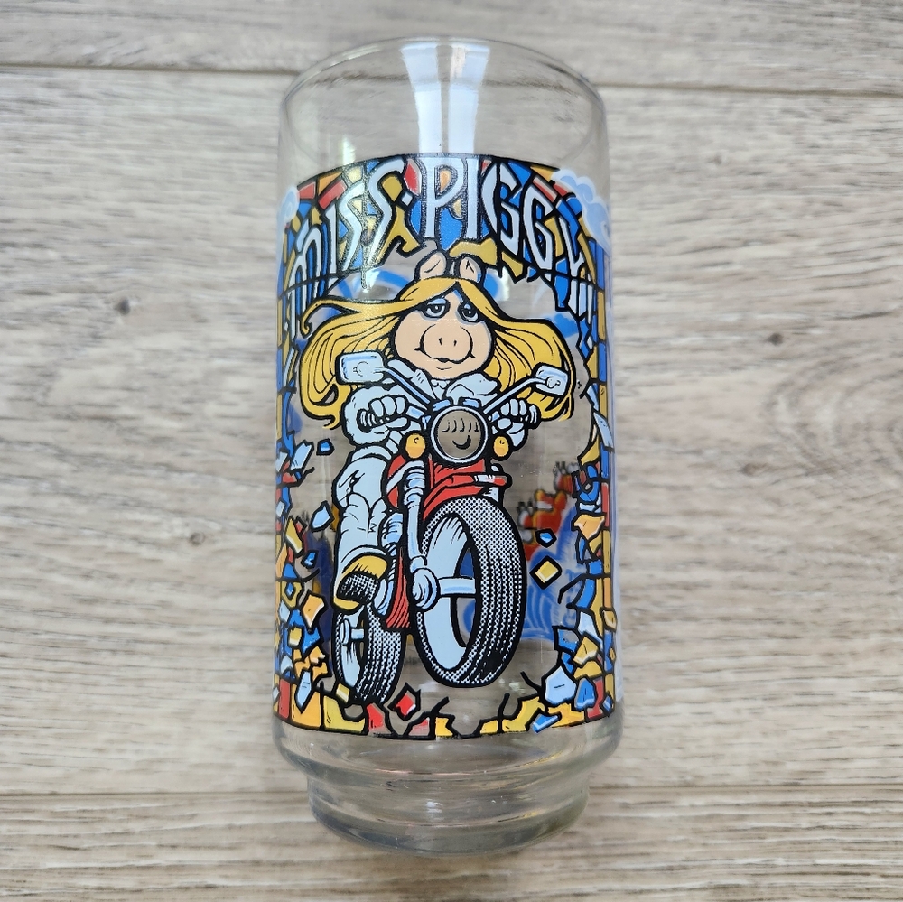 Disney Miss Piggy Motorcycle Drinking Glass Mcdonalds 1981 Vintage Collectible